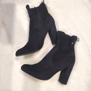 MATERIAL GIRL | Mali Black Faux Suede Zip Up Ankle Booties